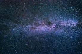 Na wieczornym niebie można już podziwiać "spadające gwiazdy" z roju Perseidów