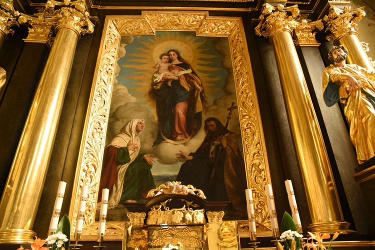 W powstaniu obrazu w ołtarzu głównym miał swoj znaczący udział Jan Matejko.