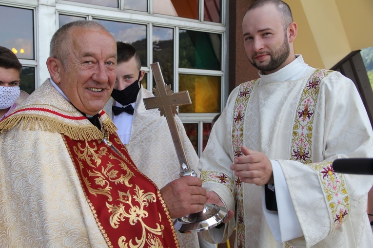 Stawisza. Poświęcenie pomnika i kaplicy św. Jana Pawła II