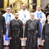 Czterech zakonników złożyło śluby wieczyste w sanktuarium Matki Bożej Tuchowskiej.