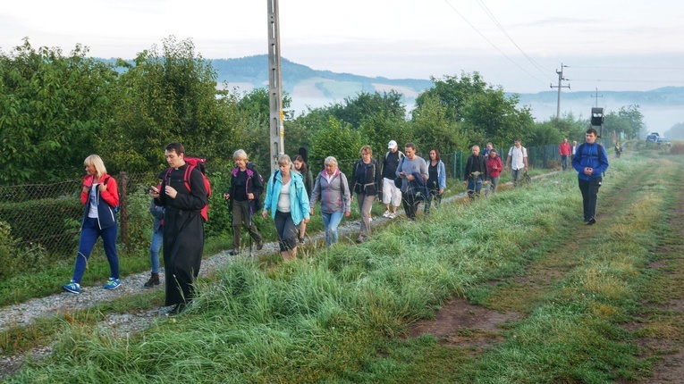 Nowa Ruda. Pieszo do Wambierzyc na 40-lecie koronacji