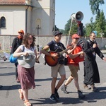 Piesza pielgrzymka na Jasną Górę - wyjście z Tworoga do Boronowa