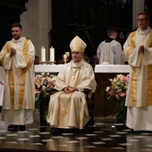 Święcenia w stopniu diakonatu otrzymali br. Wiktor Tarczyński (z lewej) i br. Paweł Szemraj.