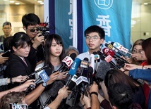 Katoliczka Agnes Chow i ewangelik Joshua Wong to liderzy opozycji demokratycznej w Hongkongu.