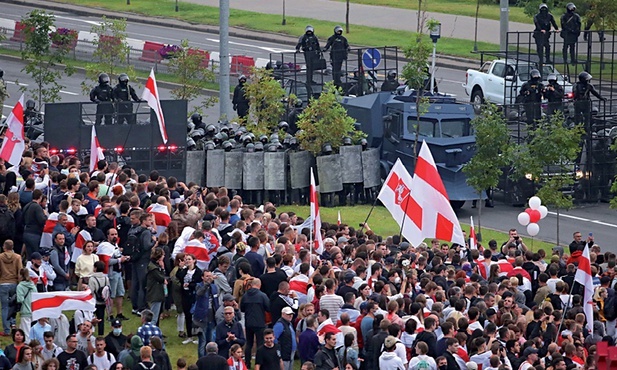 Czy Alaksandr Łukaszenka zdecyduje się użyć siły?