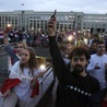 Białoruś: OMON rozpędził demonstrację w centrum Mińska, zablokował ludzi w kościele