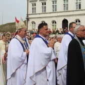 Każdego roku do Chełma przybywają ludzie, którzy wiele Matce Bożej Chełmskiej zawdzięczają.