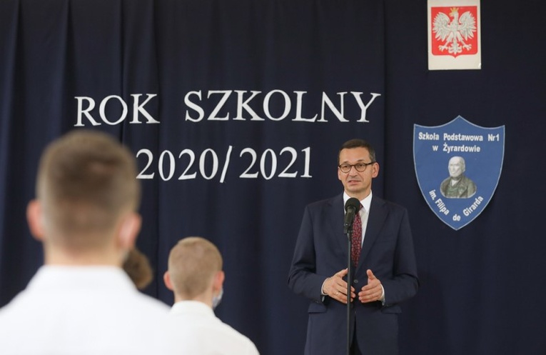 Premier spotkał się z uczniami klas ósmych Szkoły Podstawowej nr 1 w Żyrardowie.