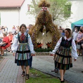 Tegoroczne dożynki przygotowali mieszkańcy wioski Dzielna.