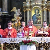 Bp Roman Pindel przewodniczył Mszy św. w cieszyńskim kościele św. Marii Magdaleny.