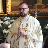 ▲	Kapłan jest proboszczem parafii pw. Matki Bożej Wniebowzięcia w Kończewicach.