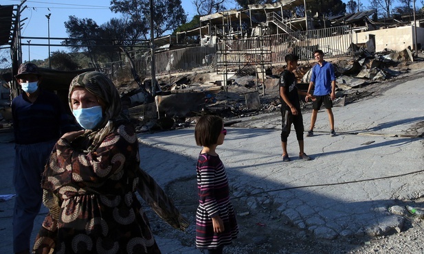 Drugi w ciągu doby pożar w obozie dla uchodźców Moria