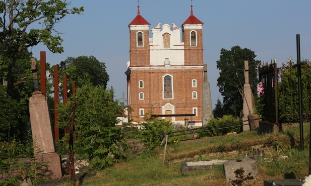 Litwa: Odpust w narodowym sanktuarium w Szydłowie