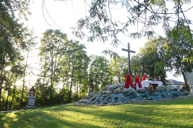 Tarnów. Poświęcenie Kalwarii Krzyskiej