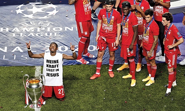 Po zwycięstwie w finale Ligi Mistrzów David Alaba  założył koszulkę z napisem:  „Moja siła tkwi w Jezusie”  
