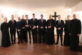 Lubniewice. Bp Lityński spotkał się z kandydatami do seminarium