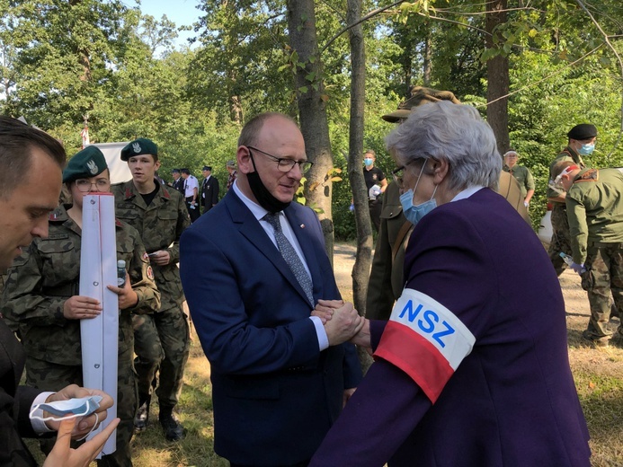 Uroczystość 74. rocznicy wymordowania partyzantów "Bartka" w Starym Grodkowie - 2020