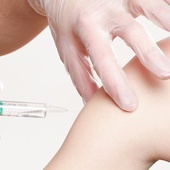 MZ: Do końca września do Polski trafiły 972 tys. opakowań szczepionek przeciw grypie