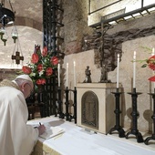 Papież podpisał w Asyżu swoją encyklikę o braterstwie