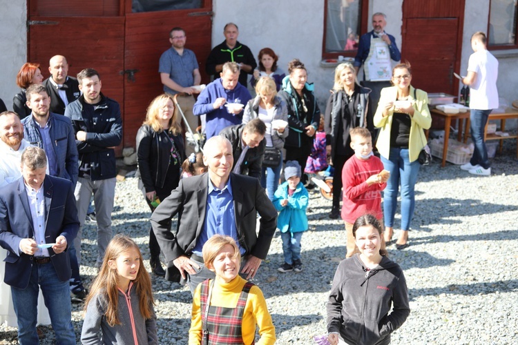 Otwarcie społecznej kawiani parafialnej w Korbielowie