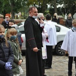 Nadanie imienia św. Jana Pawła II szkole podstawowej w Trzebiczu