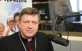 Abp Kupny: Zasłaniając usta i nos pokazuję, że myślę o innych oraz że moi bliźni i ich los nie są mi obojętne