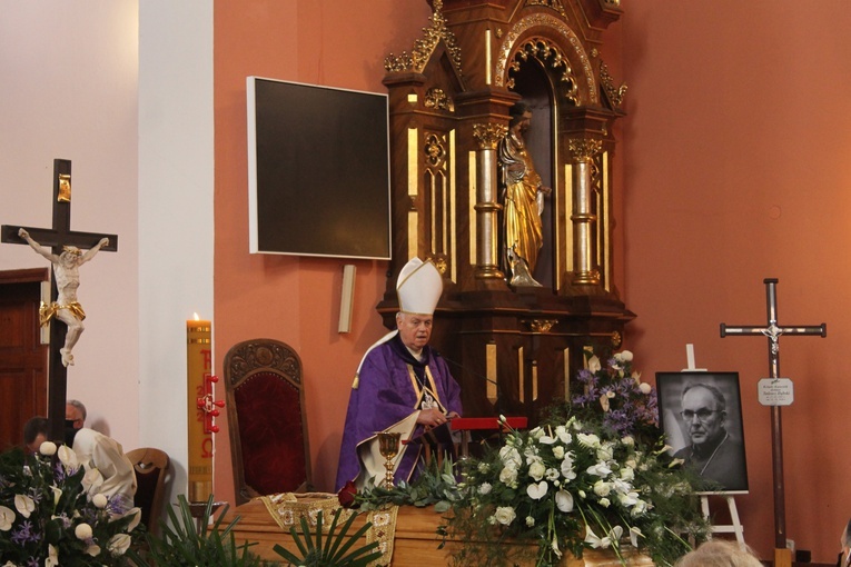 Pogrzeb ks. Tadeusza Dąbskiego