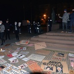 Protest przed radomską katedrą