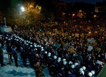 Katowice: Około 4 tys. osób protestowało pod katedrą ws. aborcji, doszło do starć z policją