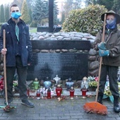 Olsztyn. ZHR robi porządki na cmentarzach 