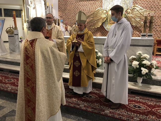 Przekazanie relikwii św. Jana Pawła II.