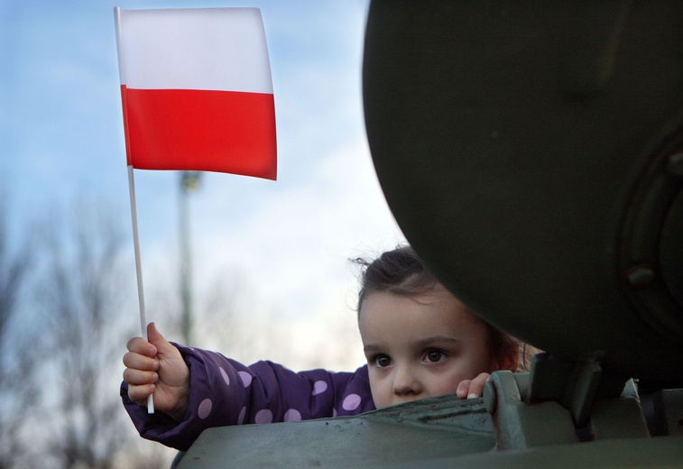 Nauka patriotyzmu zaczyna się od najmłodszych lat.