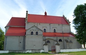 Chory kapłan jest wikariuszem parafii Skrzynno koło Przysuchy.