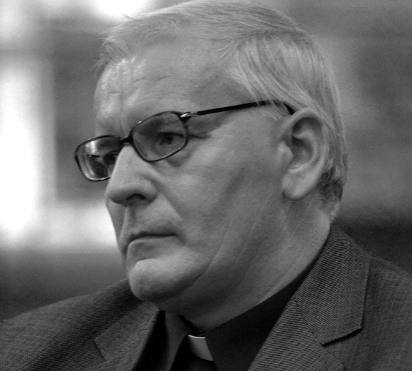 Śp. ks. dr hab. Jan Szymczyk, prof. KUL, od 1996 roku był wykładowcą tego uniwersytetu.
