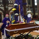 Msza pogrzebowa ks. prał. Huberta Nalewai