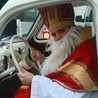 Św. Mikołaj w tym roku poruszał się po  Lublinie zabytkową Warszawą.