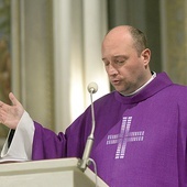 ◄	Mszy św. w radomskiej katedrze przewodniczył ks. Konrad Wójcik.