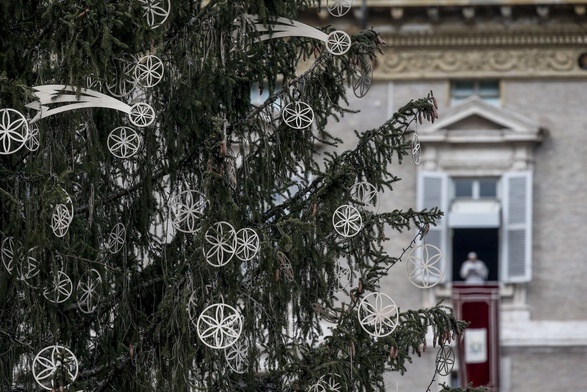 Podczas modlitwy z wiernymi na Placu św. Piotra