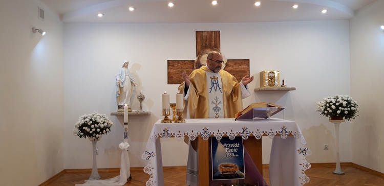 W Godzinie Łaski siostry służki uczestniczyły w Eucharystii, której przewodnczył ks. Piotr Jankowski, proboszcz parafii.