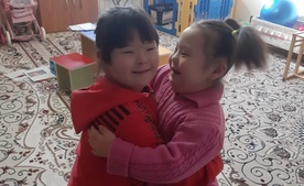 Diecezja tarnowska pomaga dzieciom z zespołem Downa w Kazachstanie