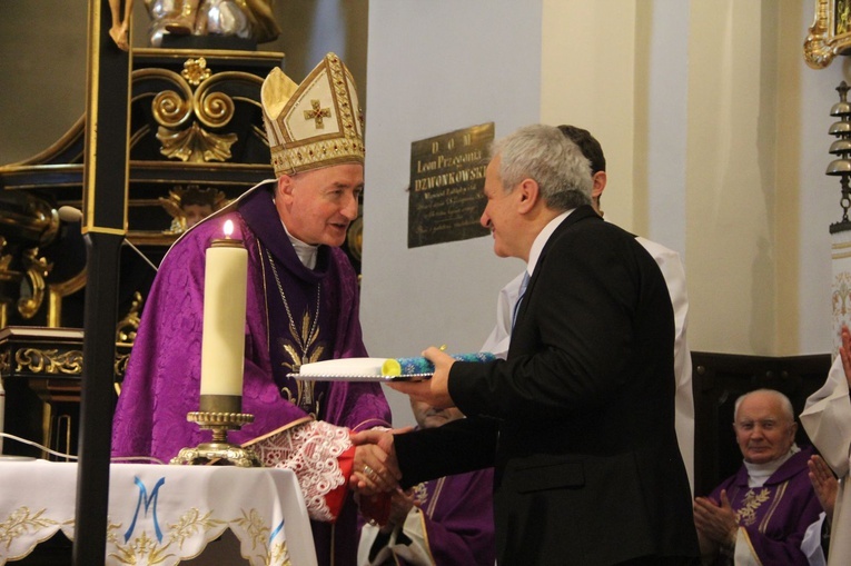 Papieski medal dla tuchowskiego organisty