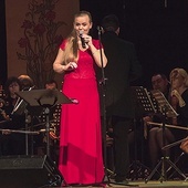 Joanna śpiewała utwory Anny German z pełną orkiestrą.