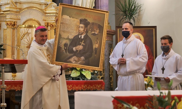 Dziękczynna Msza św. w 25. rocznicę pobytu św. Jana Pawła II w Skoczowie - w kościele Świętych Apostołów Piotra i Pawła. 