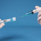 Kolejne kraje na własną rękę zdobywają szczepionki