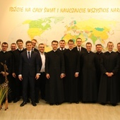 Klerycy z Ogniska Misyjnego.