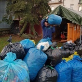 Z zakrętek powstanie druga studnia w Afryce