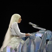 Lady Gaga zaśpiewa hymn narodowy na ceremonii zaprzysiężenia prezydenta Joe Bidena