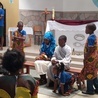 Dzieci w Afryce zaprezentowały w parafii jasełka i zaśpiewały kilka kolęd.