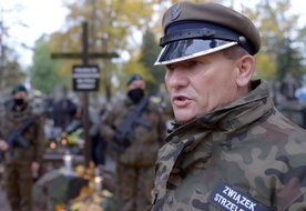 O dorocznym marszu informuje Roman Burek, komendant Związku Strzeleckiego w Radomiu.