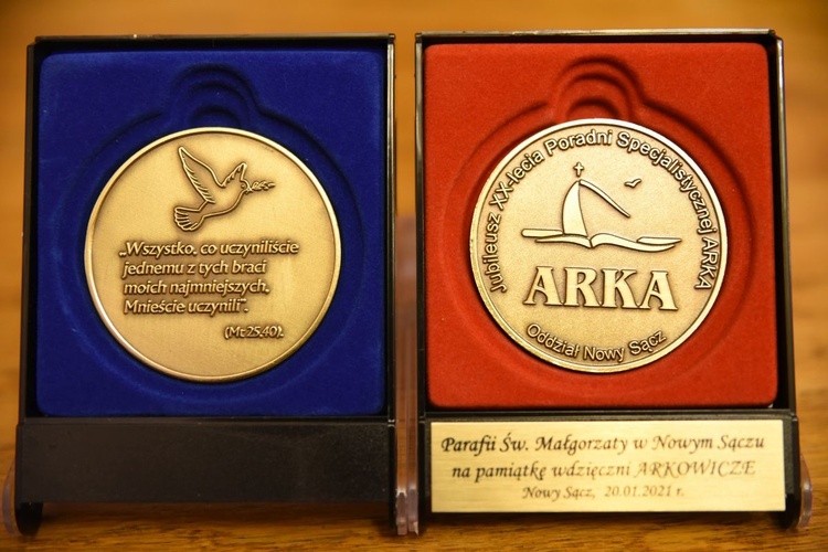 Medal 20-lecia sądeckiej Arki.